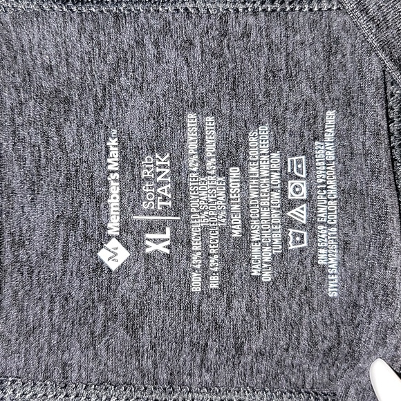 NWT Soft Rib Tank Semi- Fitted Moisture Wicking - Picture 2 of 5